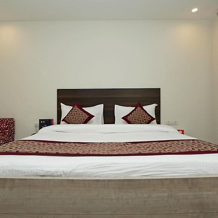Hotel O Lakshya Nuova Delhi Esterno foto