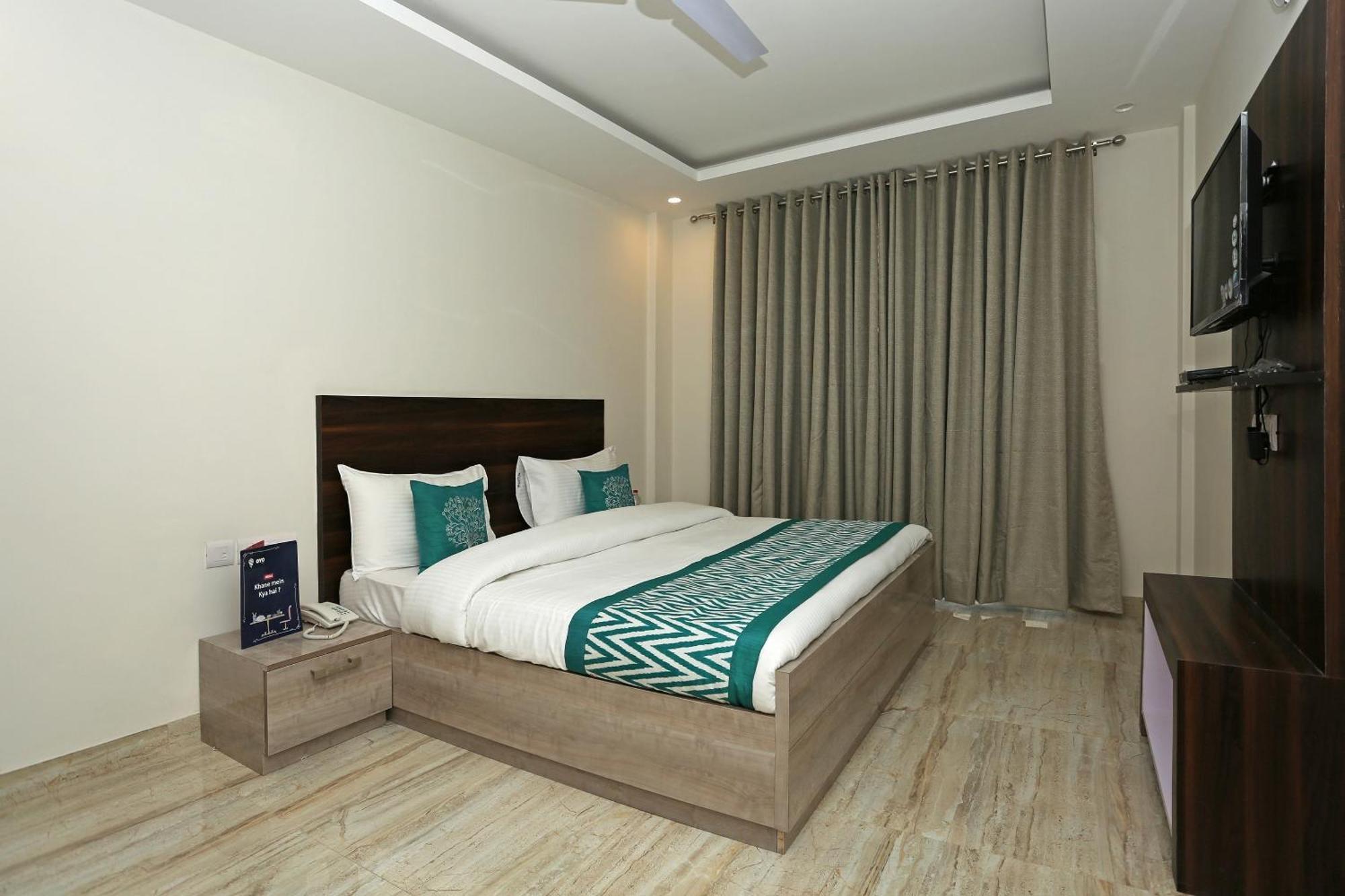 Hotel O Lakshya Nuova Delhi Esterno foto
