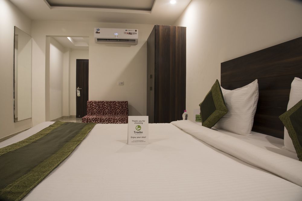 Hotel O Lakshya Nuova Delhi Esterno foto