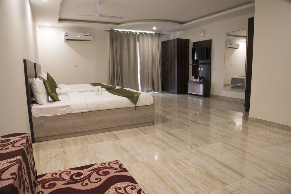 Hotel O Lakshya Nuova Delhi Esterno foto
